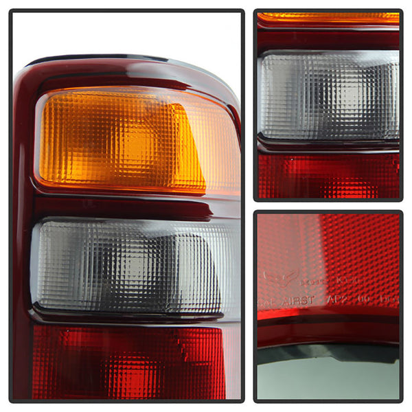 2000-2006 Chevrolet Suburban 1500 | 2500 Chrome Tail Light