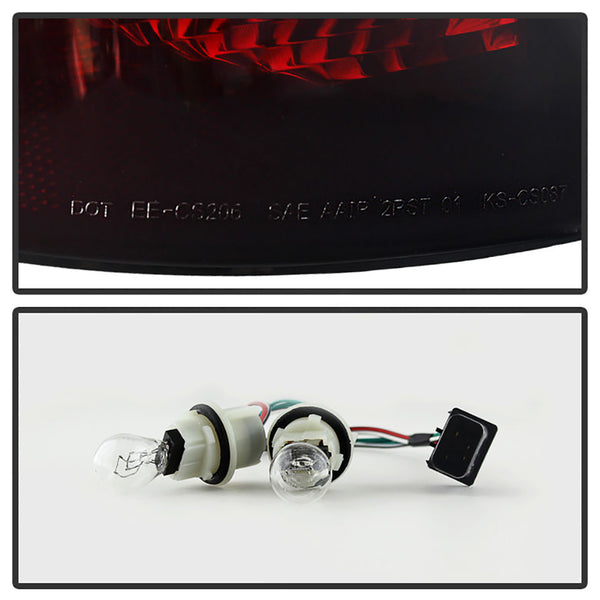 2004-2007 Chrysler Town & Country Rosso Burgundy Tail Light