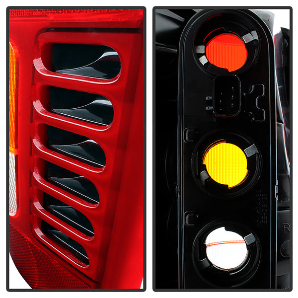 1999-2004 Jeep Grand Cherokee Rosso Red Tail Light