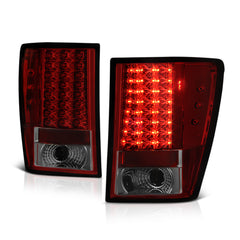 2005-2006 Jeep Grand Cherokee Rosso Burgundy Tail Light